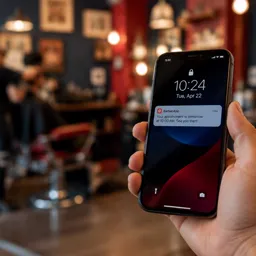 Notificación de cita llegando al teléfono del cliente